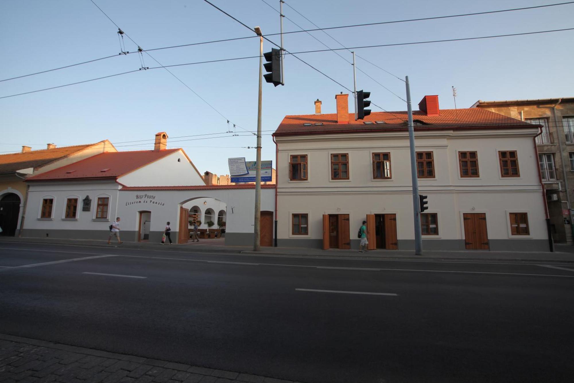 Régi Posta Étterem és Fogadó Debrecen Exterior foto